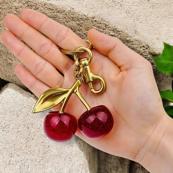 🆕️ Glitzy Cherry Delight Fashion Glitter Resin Cherry Bag Gold Charm Keychain - Picture 11 of 13
